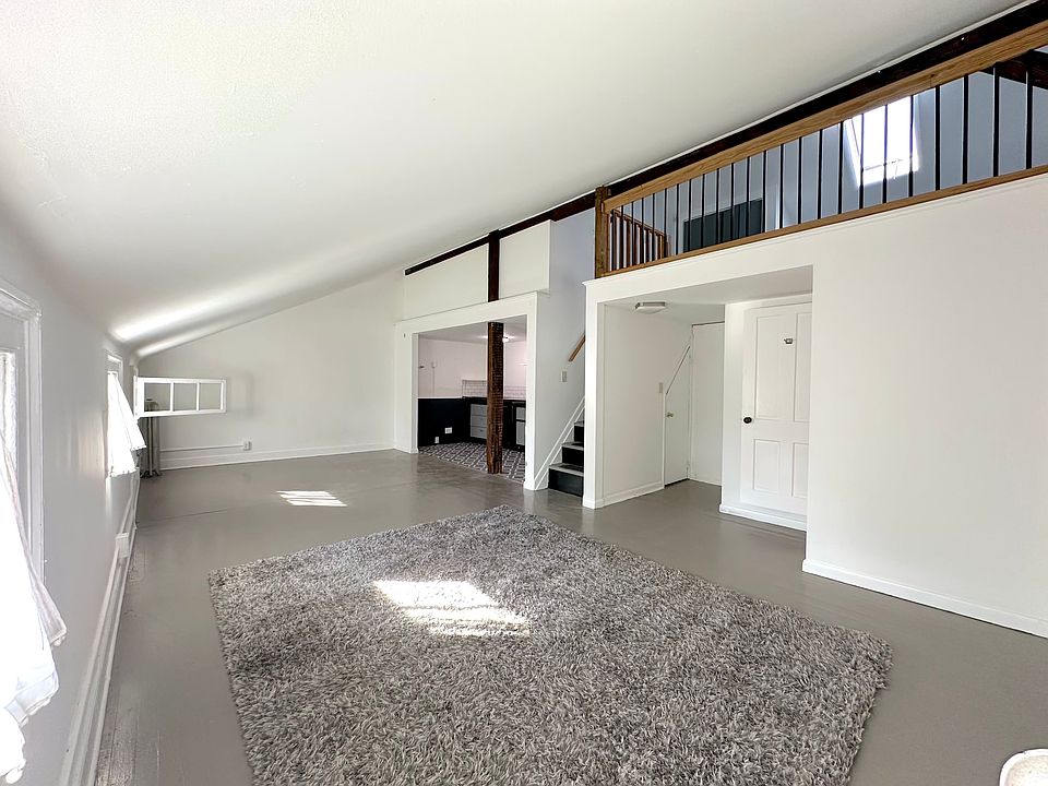 1st image of 112 1st St #3
