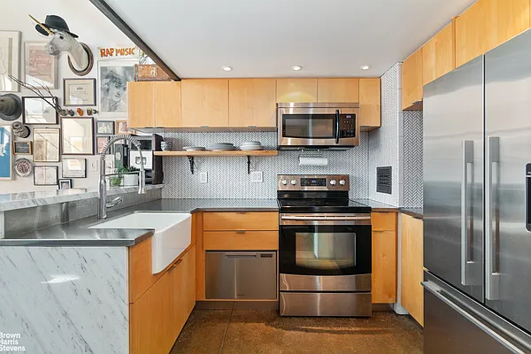 Sold by Brown Harris Stevens | media 20