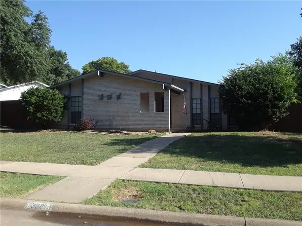 330 Woodhurst Dr, Coppell, TX 75019