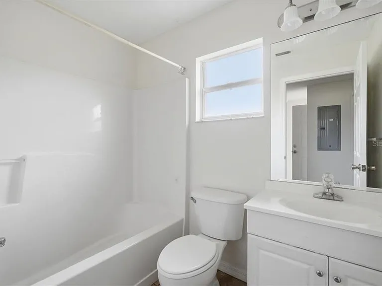 212 Ocean Bluff Dr — Photo 12