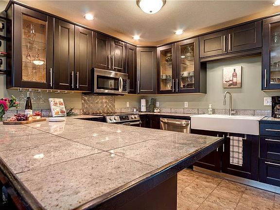 3rd image of 1480 Skylark Dr
