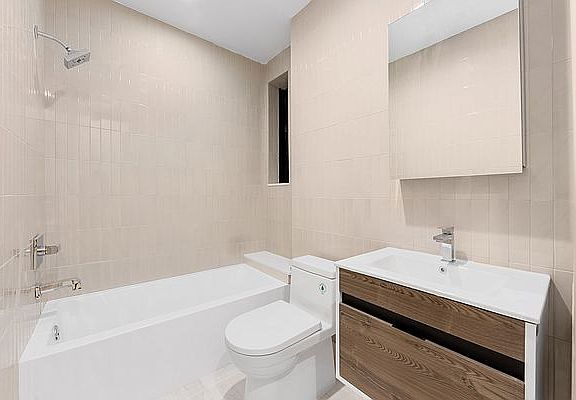 5th image of 1547 Fulton St #2A