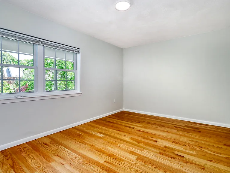 405 Washington St #2 — Photo 9