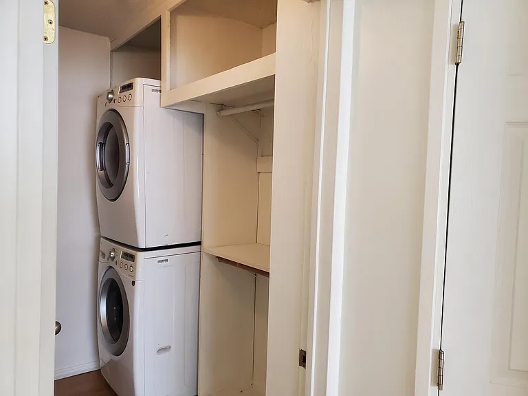 616 Broadway St #2 — Photo 8