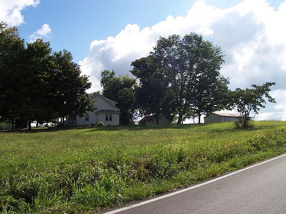 3rd image of 629 Walton Nicholson Pike