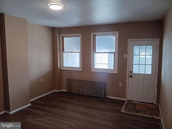 5th image of 338 Morris St