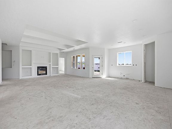 5th image of 208 Scott Rd
