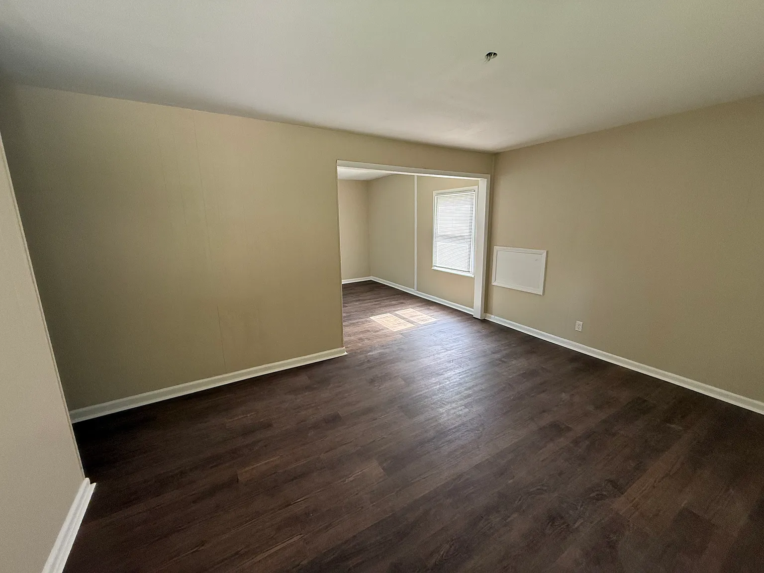 3 bed, 792 sqft, $1,000 — Photo 4