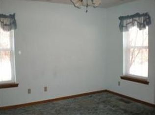 22 Nancy Dr, Millington, TN 38053