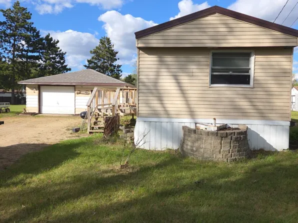 W5893 Oxbow Trl, Princeton, WI 54968