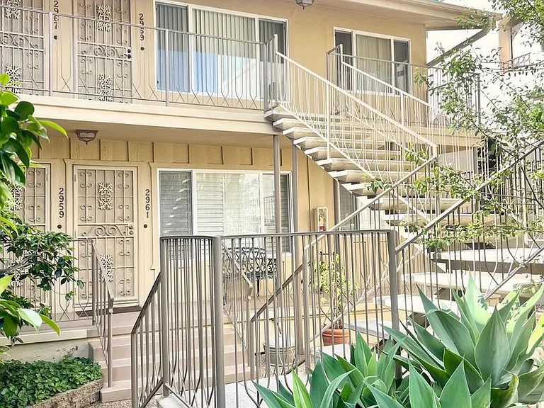2969 Lawrence St — Photo 5