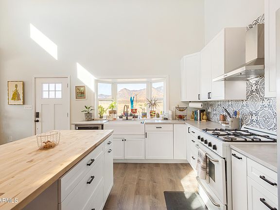 3rd image of 11441 S SAMUEL Road