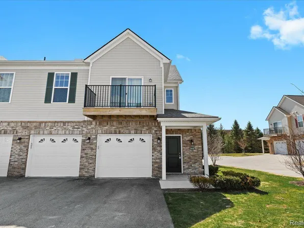 10036 Ridge Run St, Howell, MI 48855