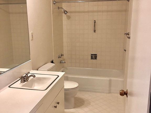 5th image of 2101 Carlmont Dr APT 308