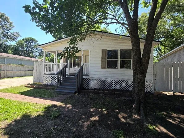 5815 Dylan Dr, Baytown, TX 77521