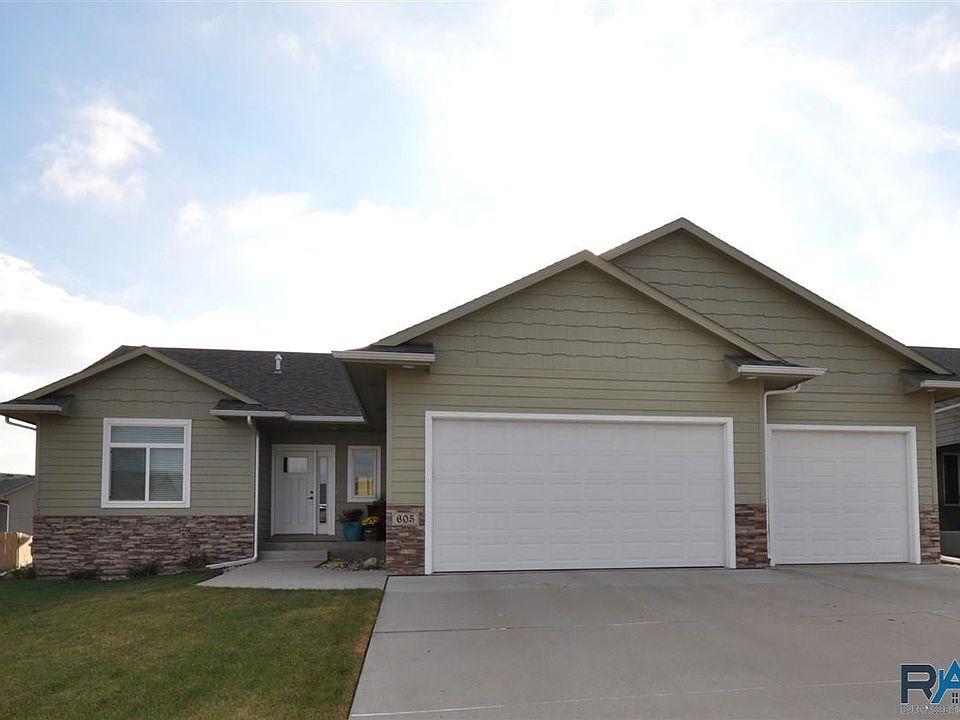 1st image of 605 Marie Dr