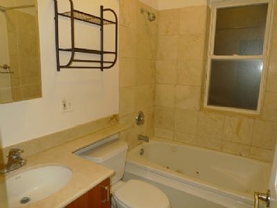 2nd image of 4406 N Sacramento Ave #1C