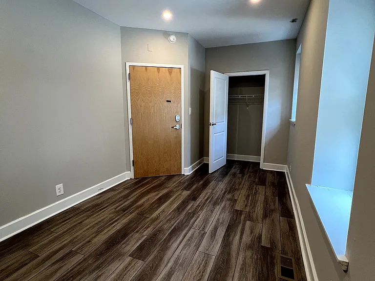 211 S 42nd St #H — Photo 36