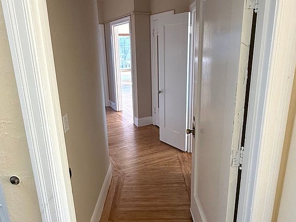3rd image of 595 Merritt Ave #14