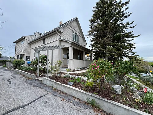 1260 E Emerson Ave #1 Photo 1