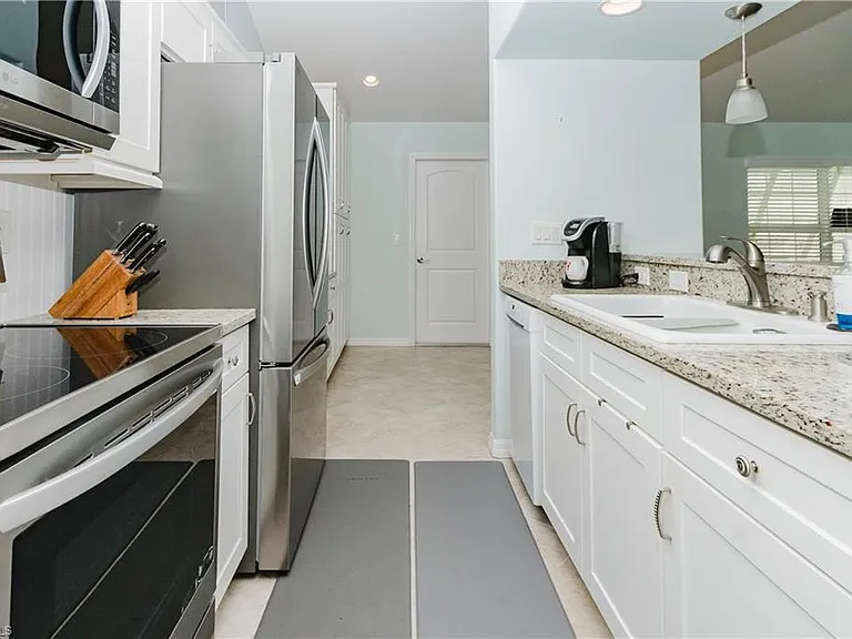 11693 Oakland Dr — Photo 17