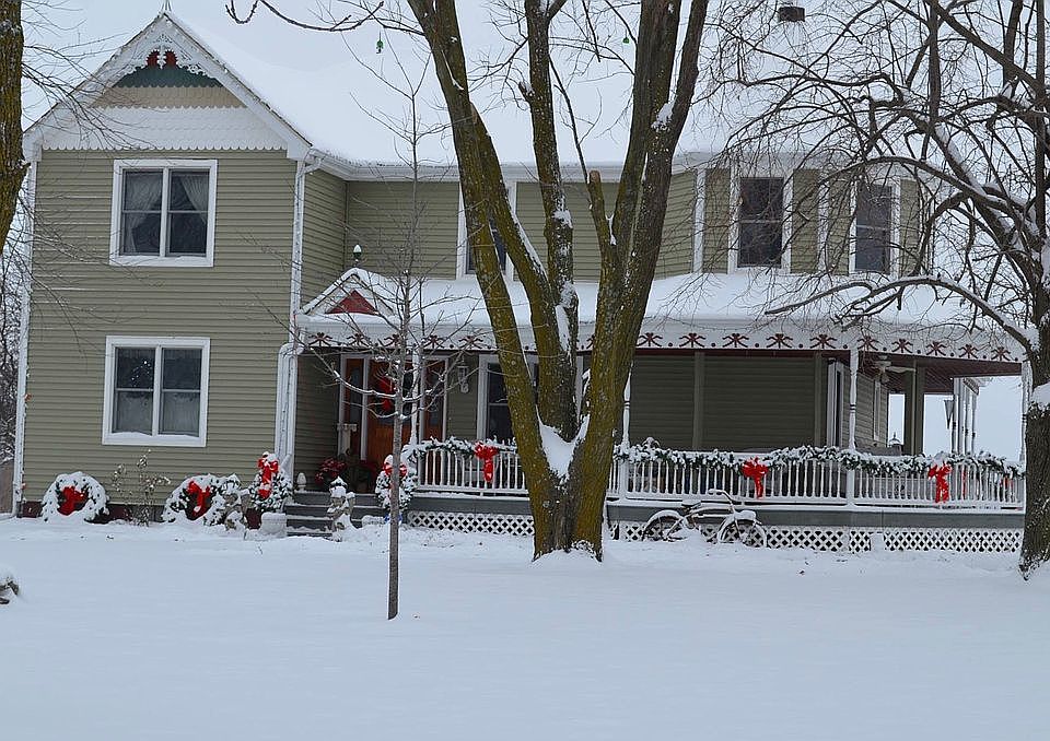 1st image of 3531 E 10th St