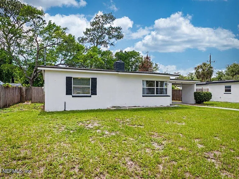 6216 Suwanee Rd — Photo 3