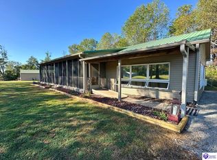 807 Stray Winds Rd, Campbellsville, KY