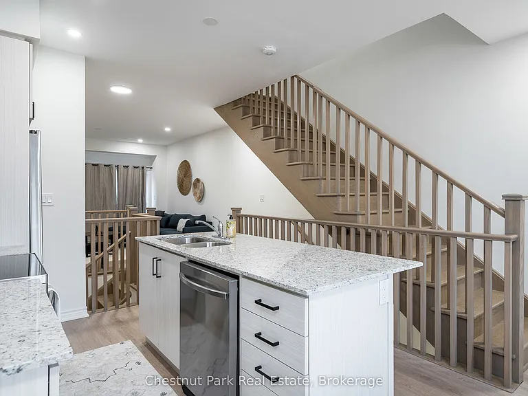 35 Dawson Dr #3 — Photo 12