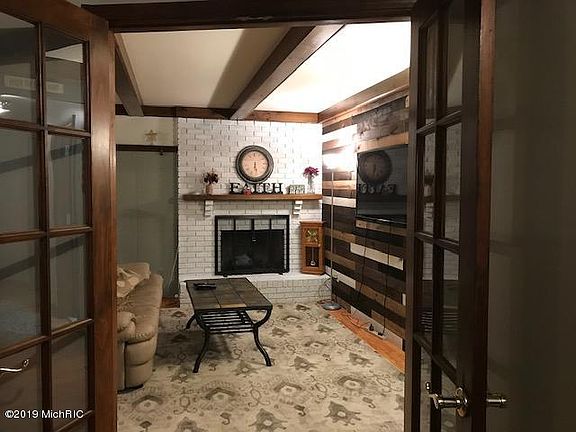 4th image of 4261 Crestlane Dr