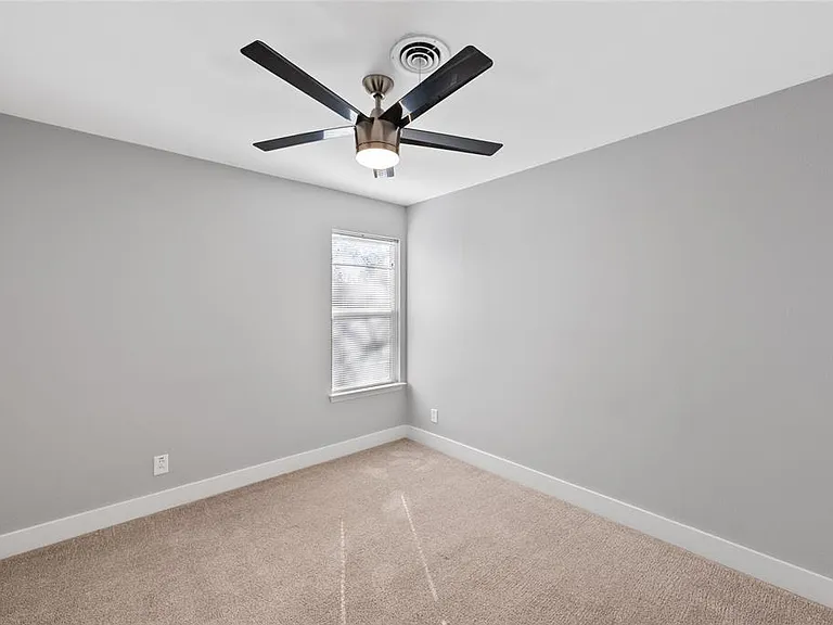 1305 Glenwood Dr — Photo 19
