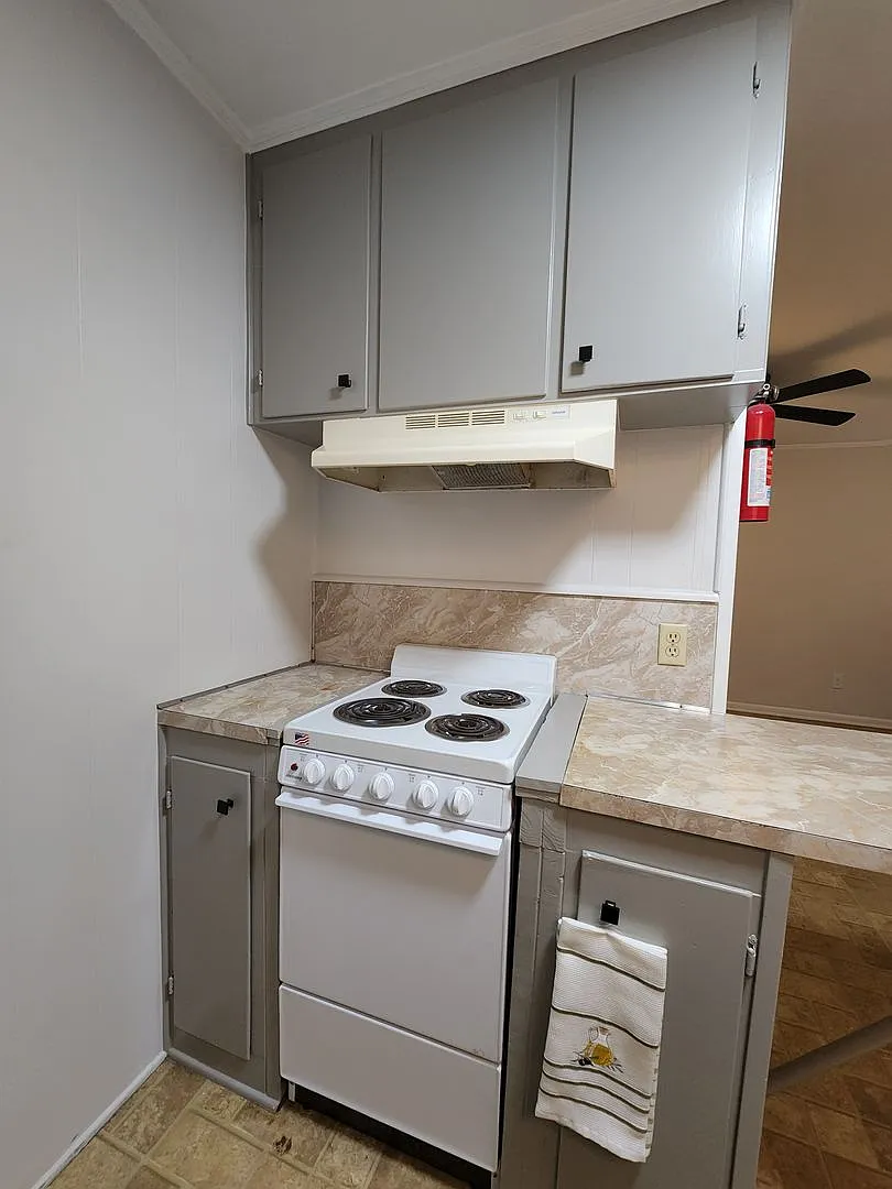 Hackberry Apartments — Photo 3