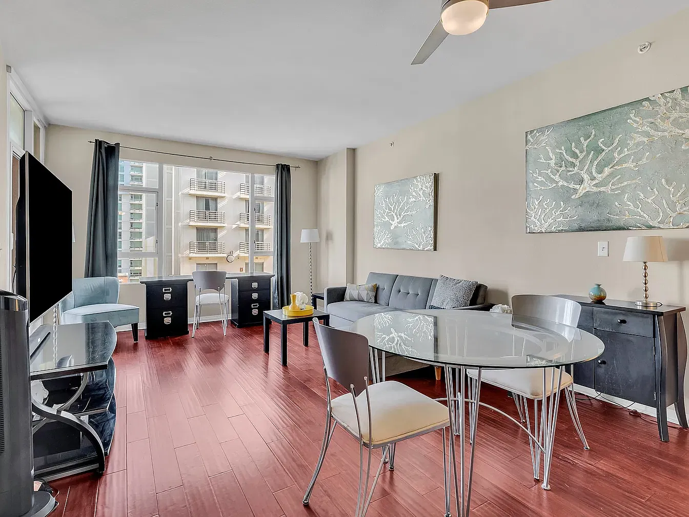 1 bed, 670 sqft, $2,500 — Photo 2
