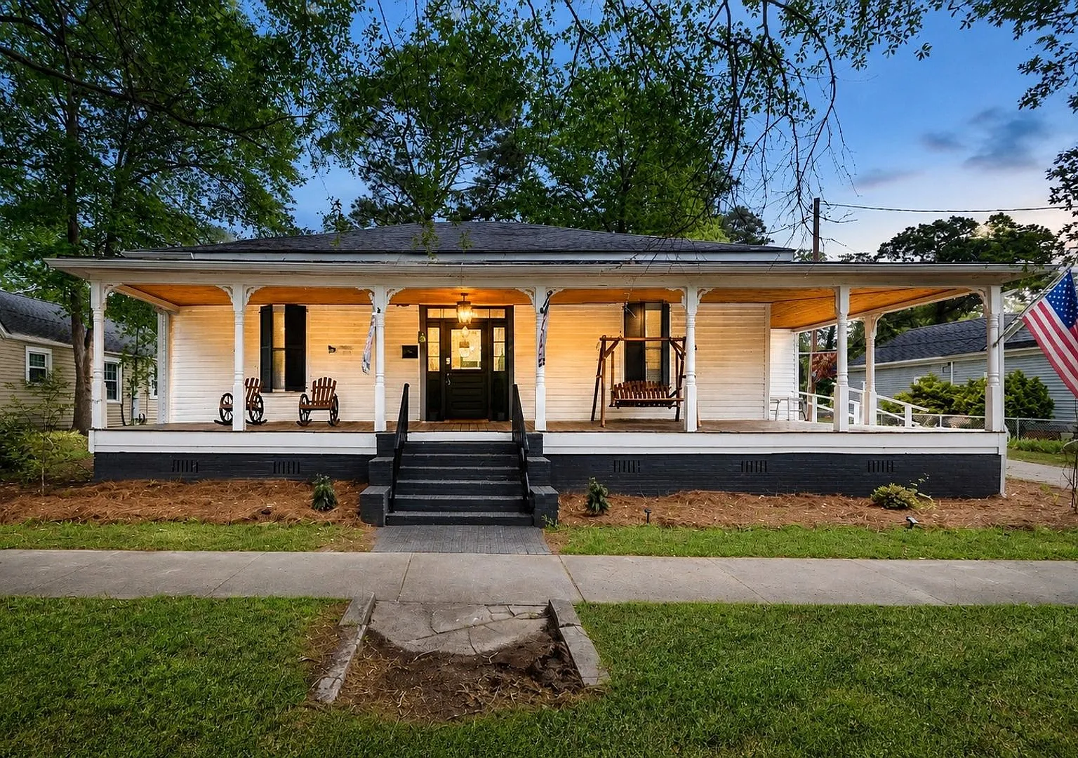 Spacious 4BR 2.5 bath House in Cheraw / traveling nurses — Photo 1