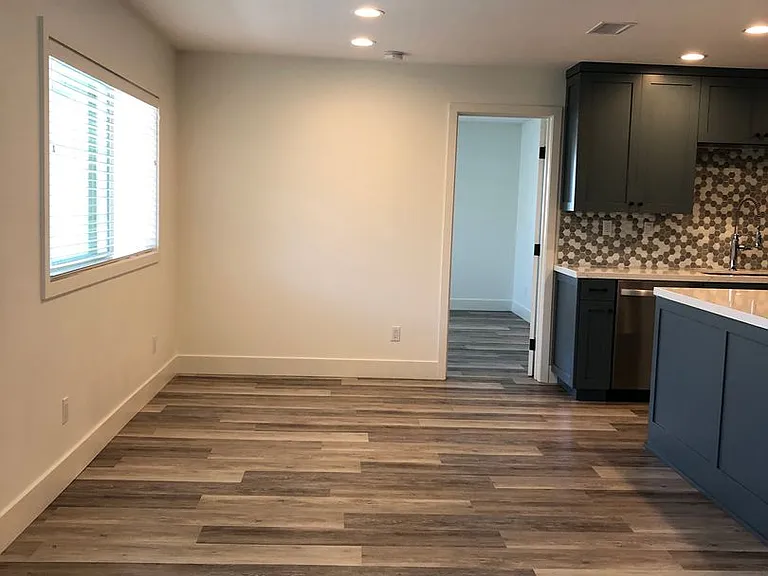 1505 Palm Ave — Photo 13