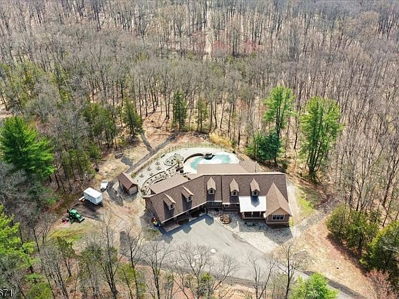 4th image of 235 Long View Union Grove