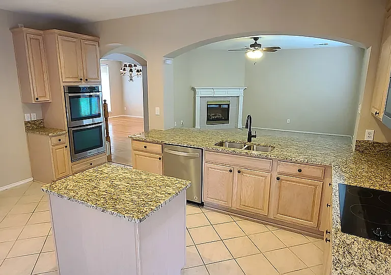 625 Manchester Dr — Photo 12