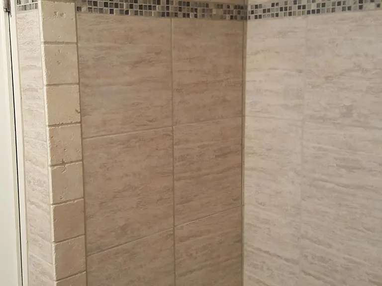 Tile Tub/Shower combo