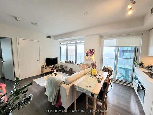 99 Broadway Ave Photo 1