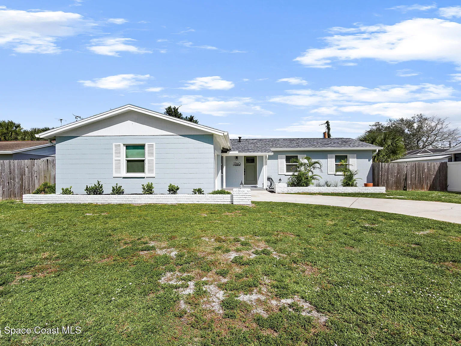 3 bed, 2.0 bath, 1367 sqft, $3,000 — Photo 3