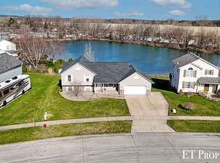 291 Summer Cir SE, Grand Rapids, MI 49548
