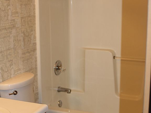 5th image of 461 N Garrett St APT E