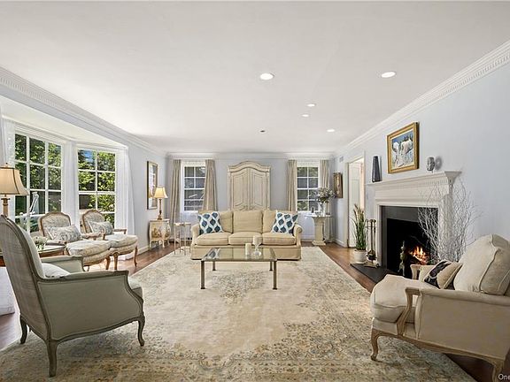 3rd image of 600 Polly Park Rd