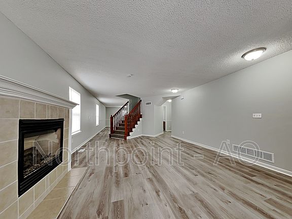 3rd image of 4002 Highland Ave