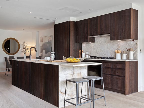 5th image of 165 Chrystie St #5