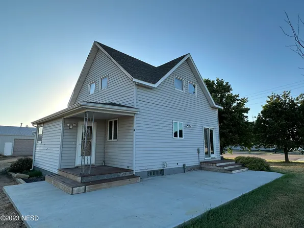 403 S 4th Ave, Castlewood, SD 57223