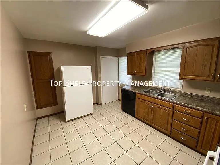 2752 Holcomb Ave — Photo 15