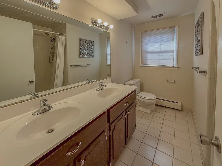 2710 Pendleton Dr — Photo 21