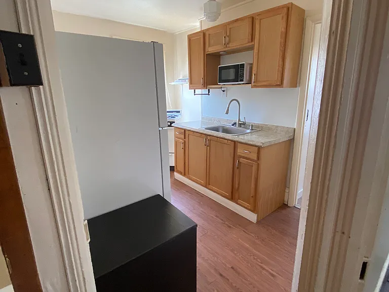218 W Brady St #3 — Photo 4