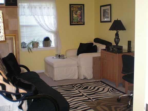 2nd Bedroom also w/Cathedral Ceilings